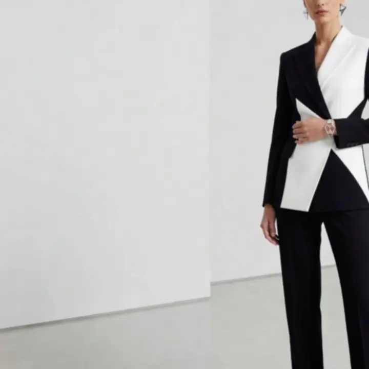 Minimalista fekete-fehér monochrome outfit